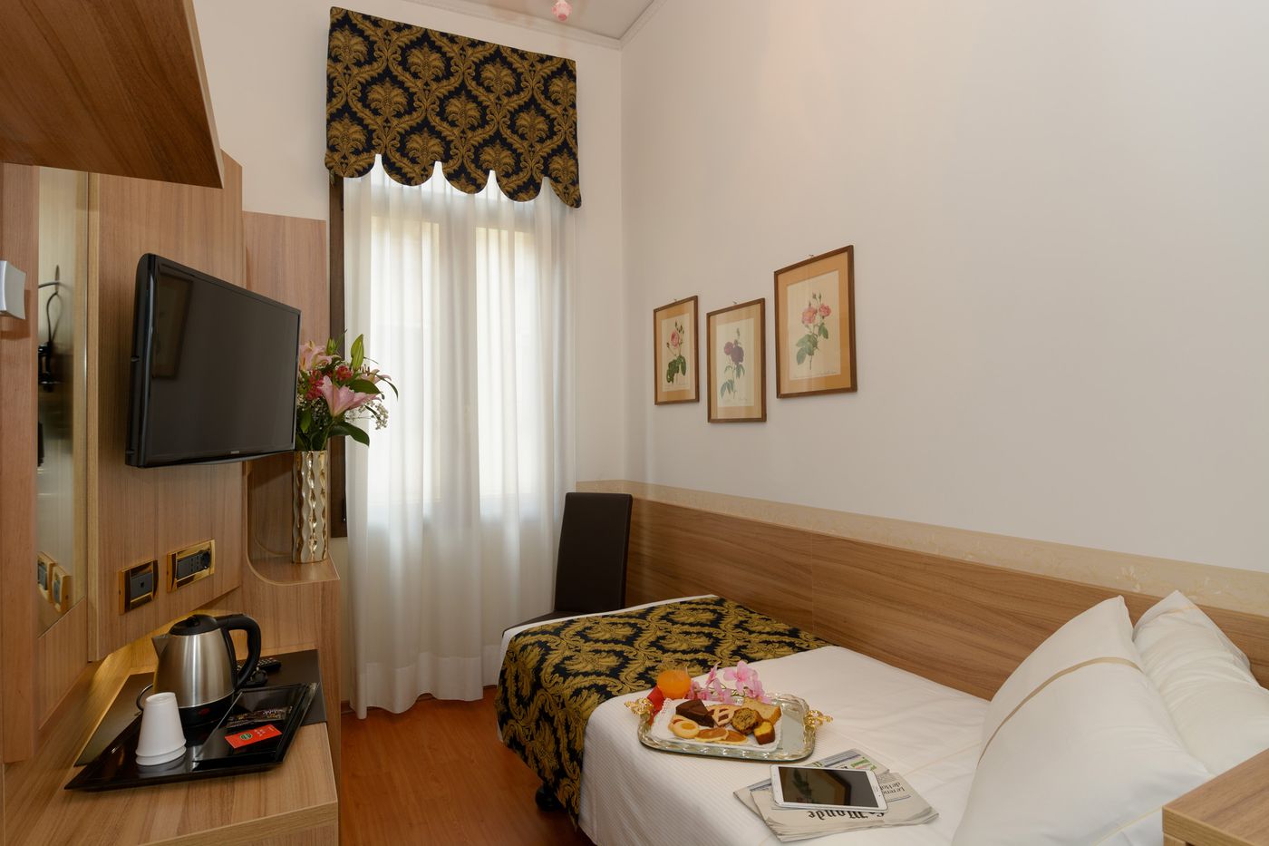 Unahotels-Ala-Venezia--Adults-16--Room-45
