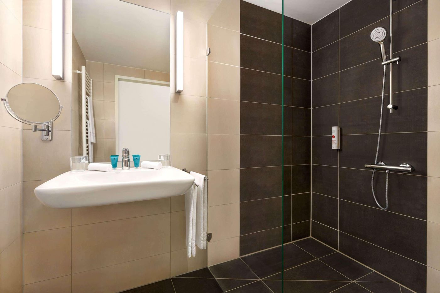 Wyndham-Garden-Munich-Messe-Hotel-Room-26