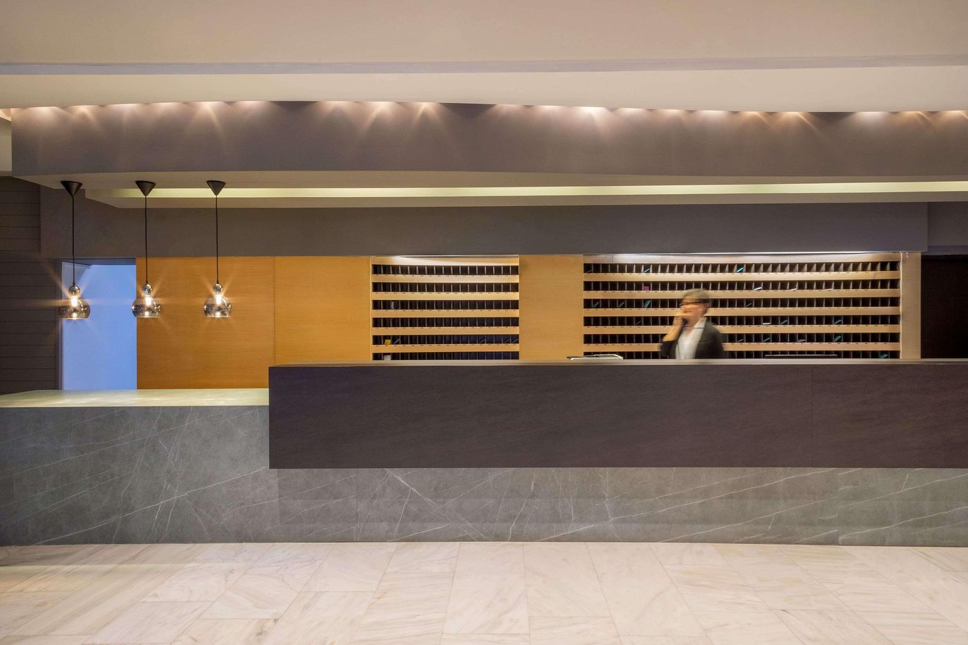 Marina-Beach-Lobby-58