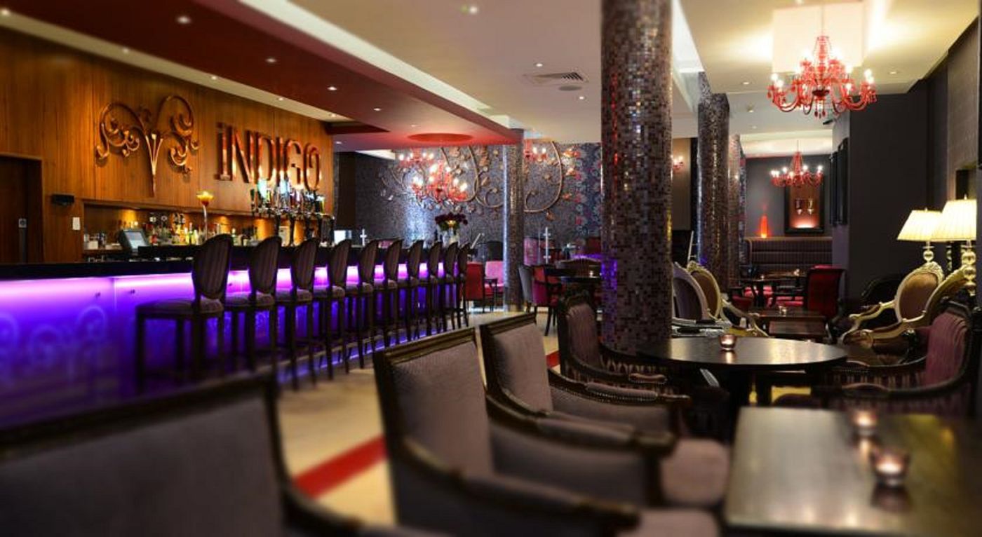 Clontarf-Castle-Bar-11