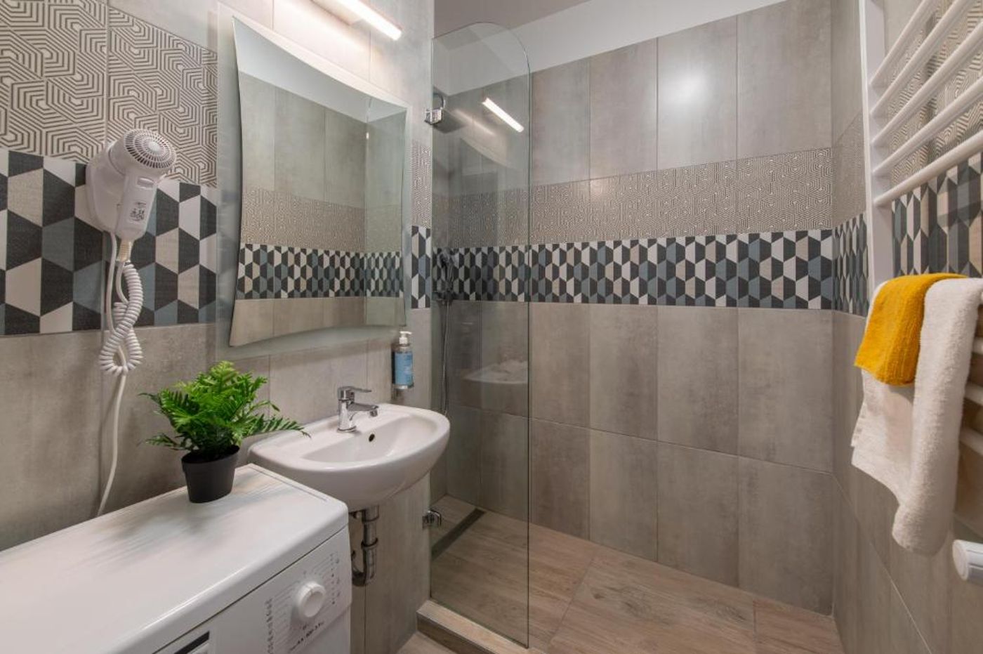 Prince-Apartments---Self-Check-In-Property-Room-25