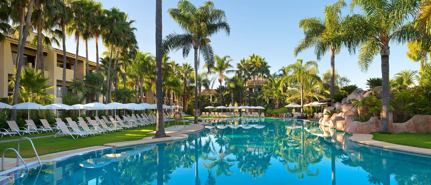 Bluebay-Banus-Pool-1