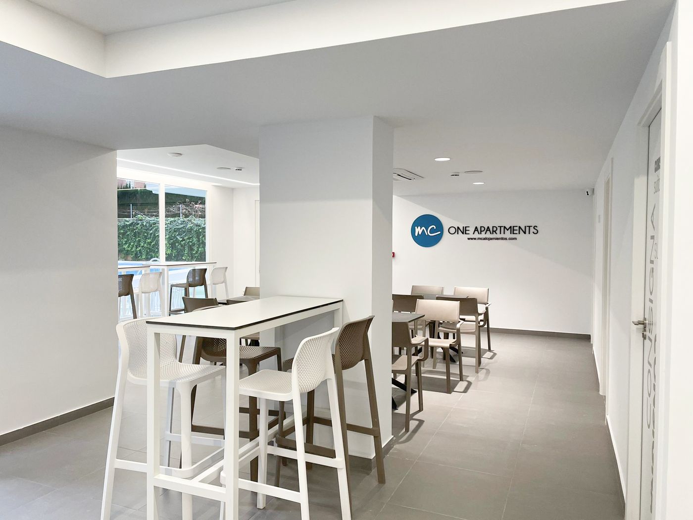 Trebol-One-Apartments-by-MC-Lobby-28