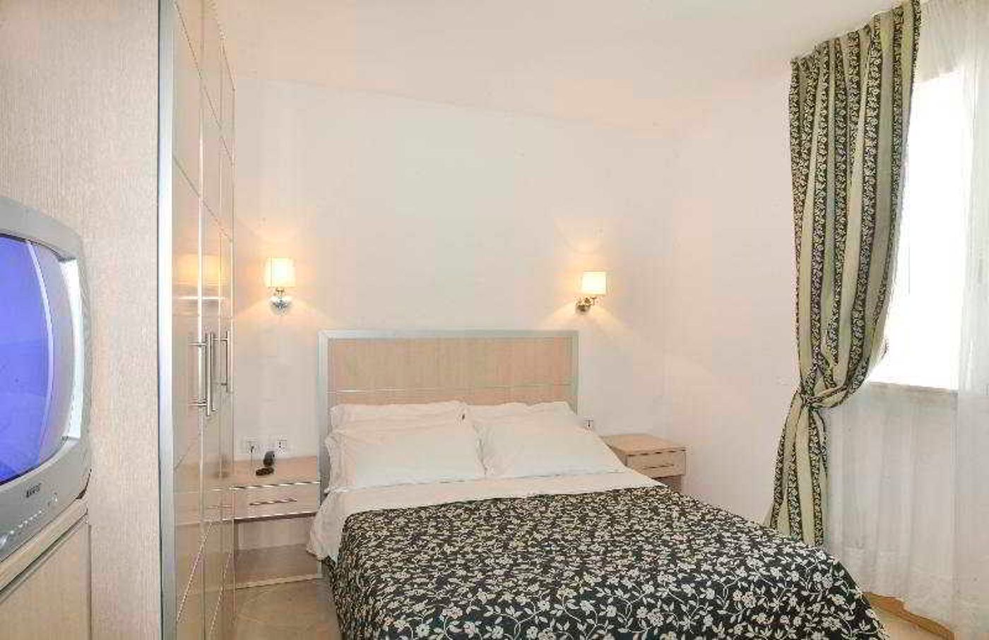 Hotel Residence T2-Italy-RIMINI-Room-4