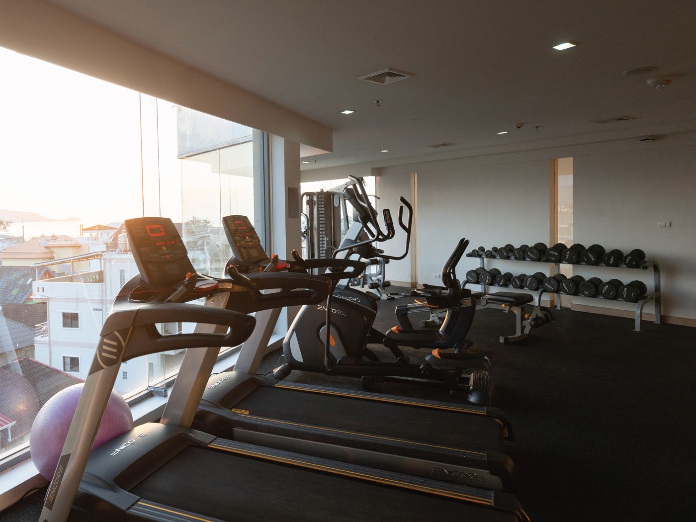 Andaman-Beach-Hotel-Phuket-Handwritten-Collection-Sports-and-Entertainment-59