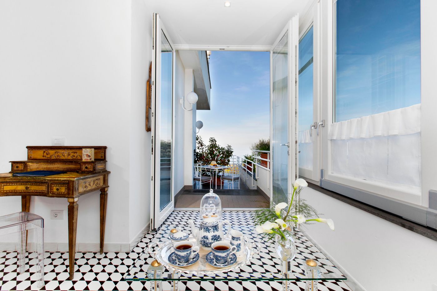 Villa-Oriana-Relais-Room-34