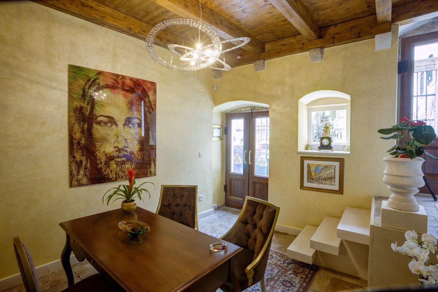 Dominus-Little-Palace-Lobby-13