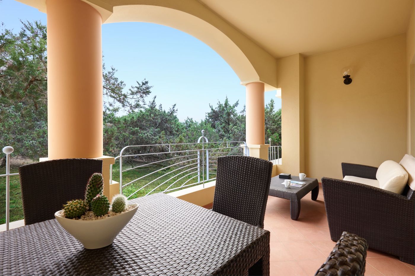 Almar-Timi-Ama-Resort---Spa-Room-15