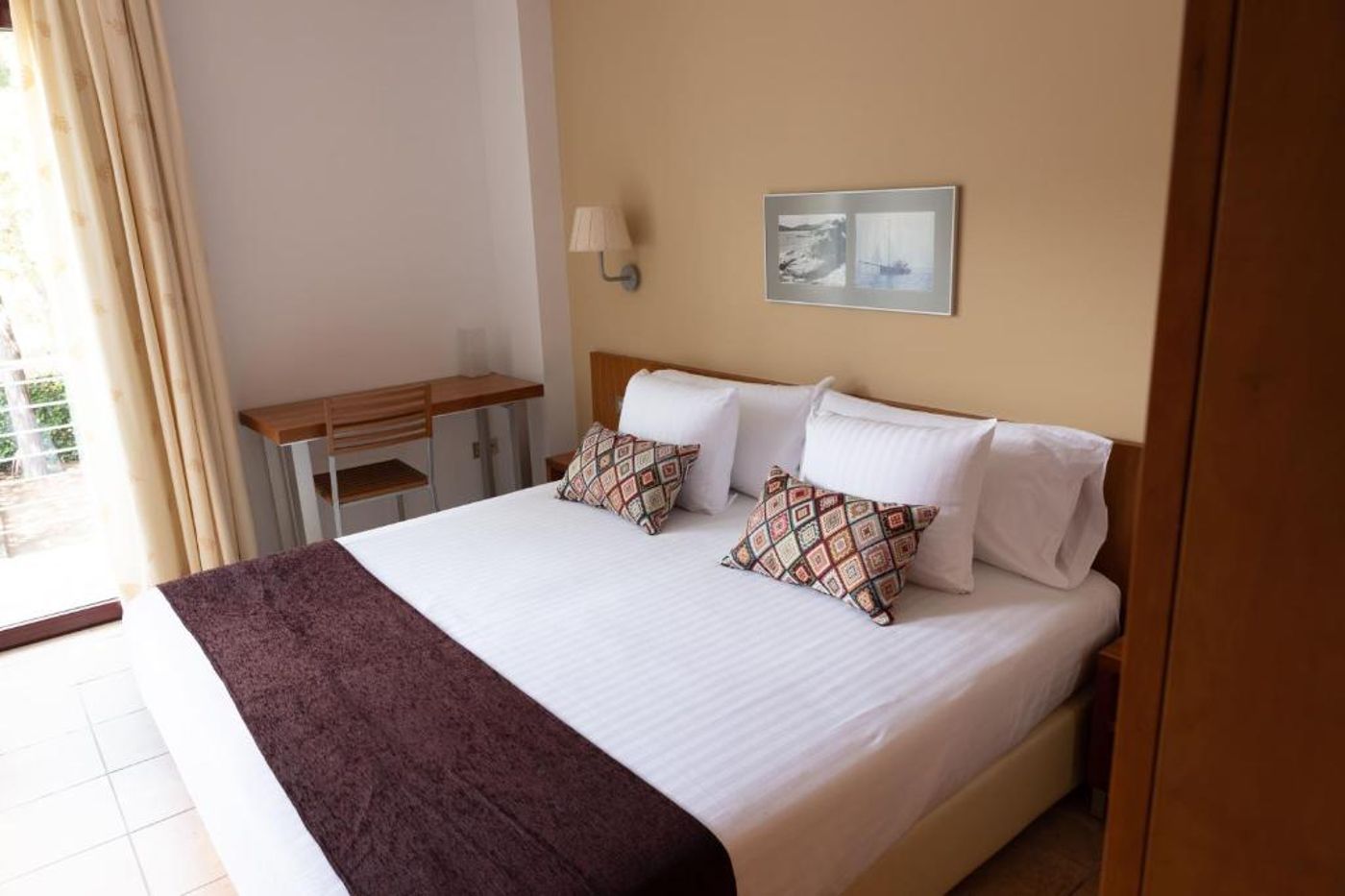 NM-suites-Hotel-Room-21