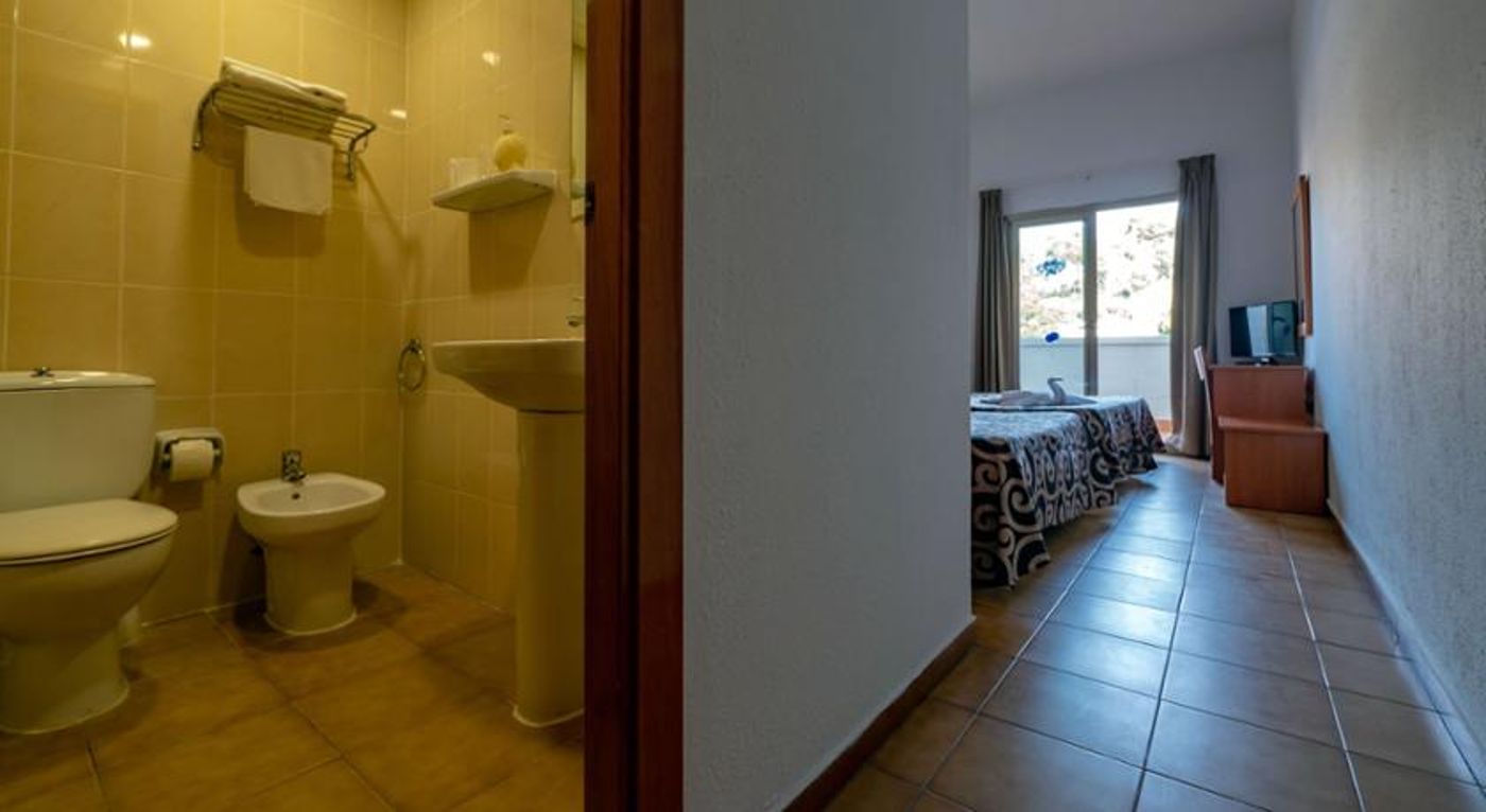 Santa-Susanna-Resort-Room-21