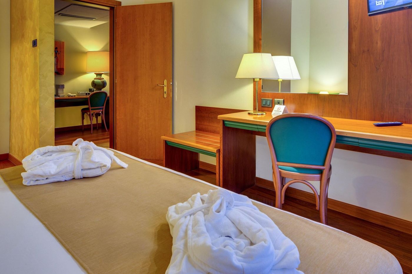 Hotel-Raffaello-Room-15