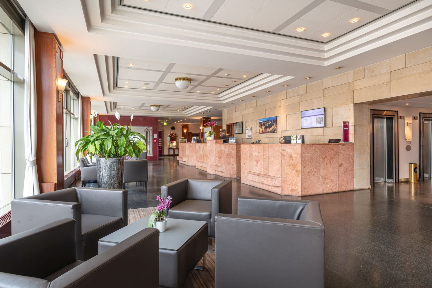 Mercure-Hotel-Potsdam-City-Lobby-5