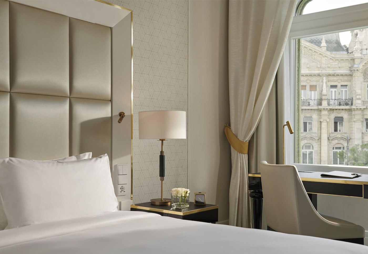 P-risi-Udvar-Hotel-Budapest--part-of-Hyatt-Room-9