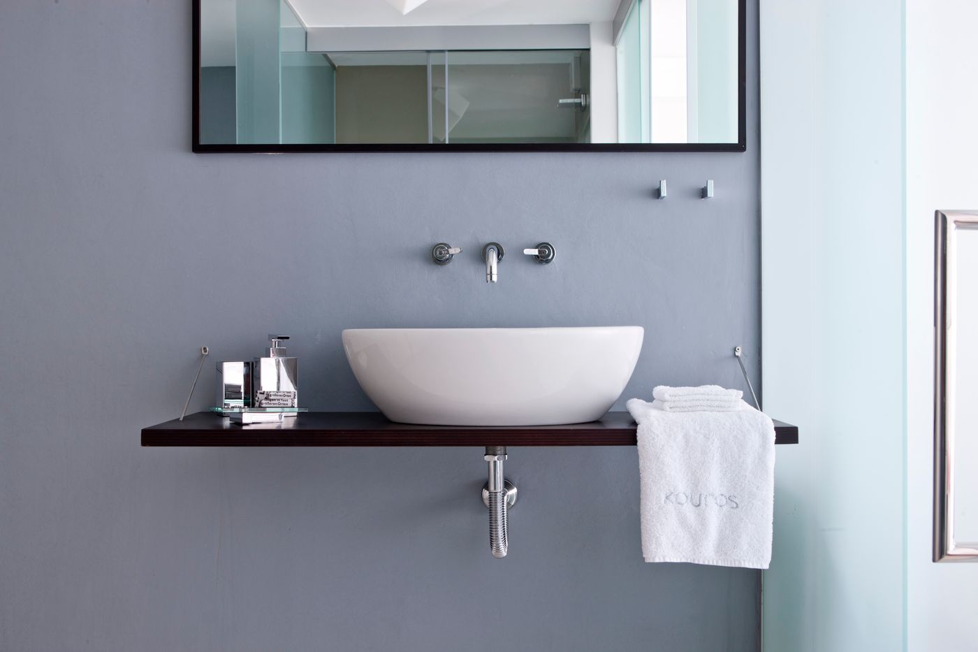 Kouros-Hotel---Suites-Room-56