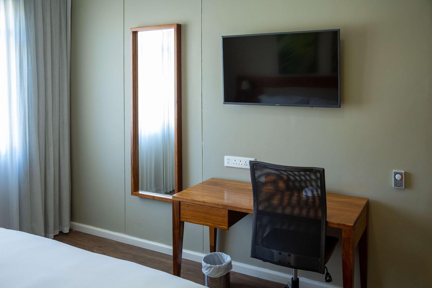 Doubletree-by-Hilton-Cape-Town-Room-46