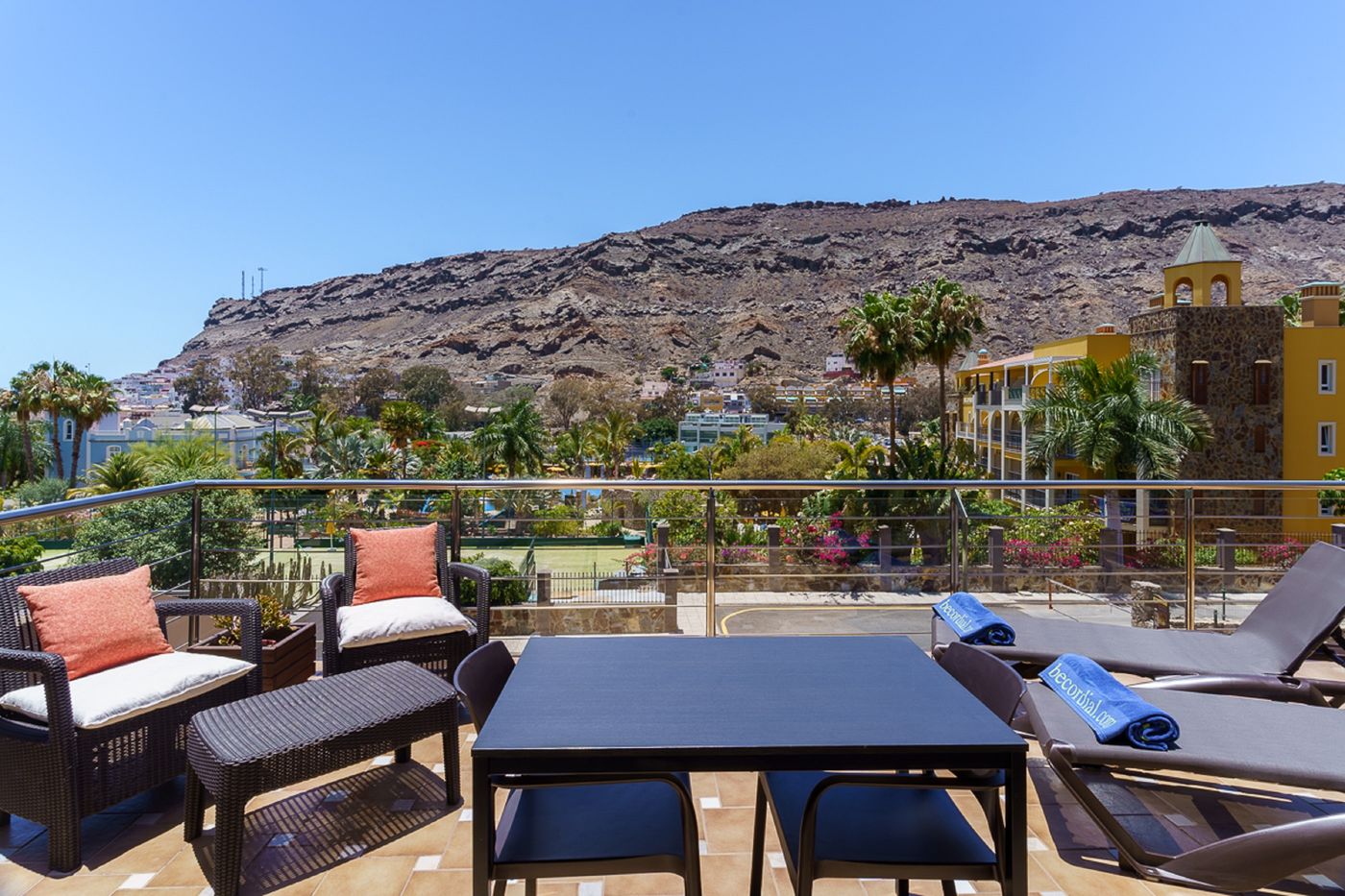 New - Cordial Mogan Solaz