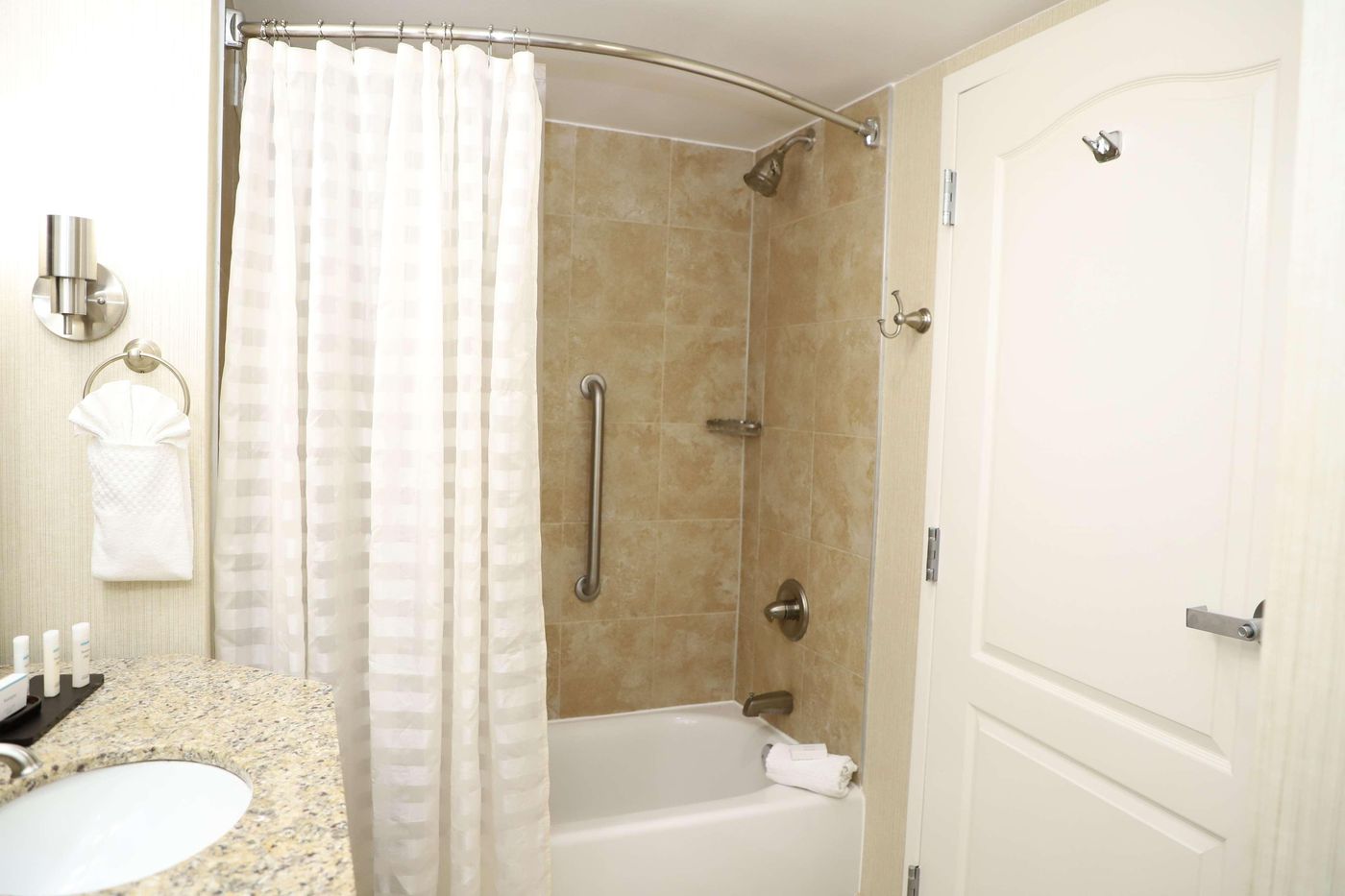 Embassy Suites Nashville - at Vanderbilt-United States-NASHVILLE-Room-9