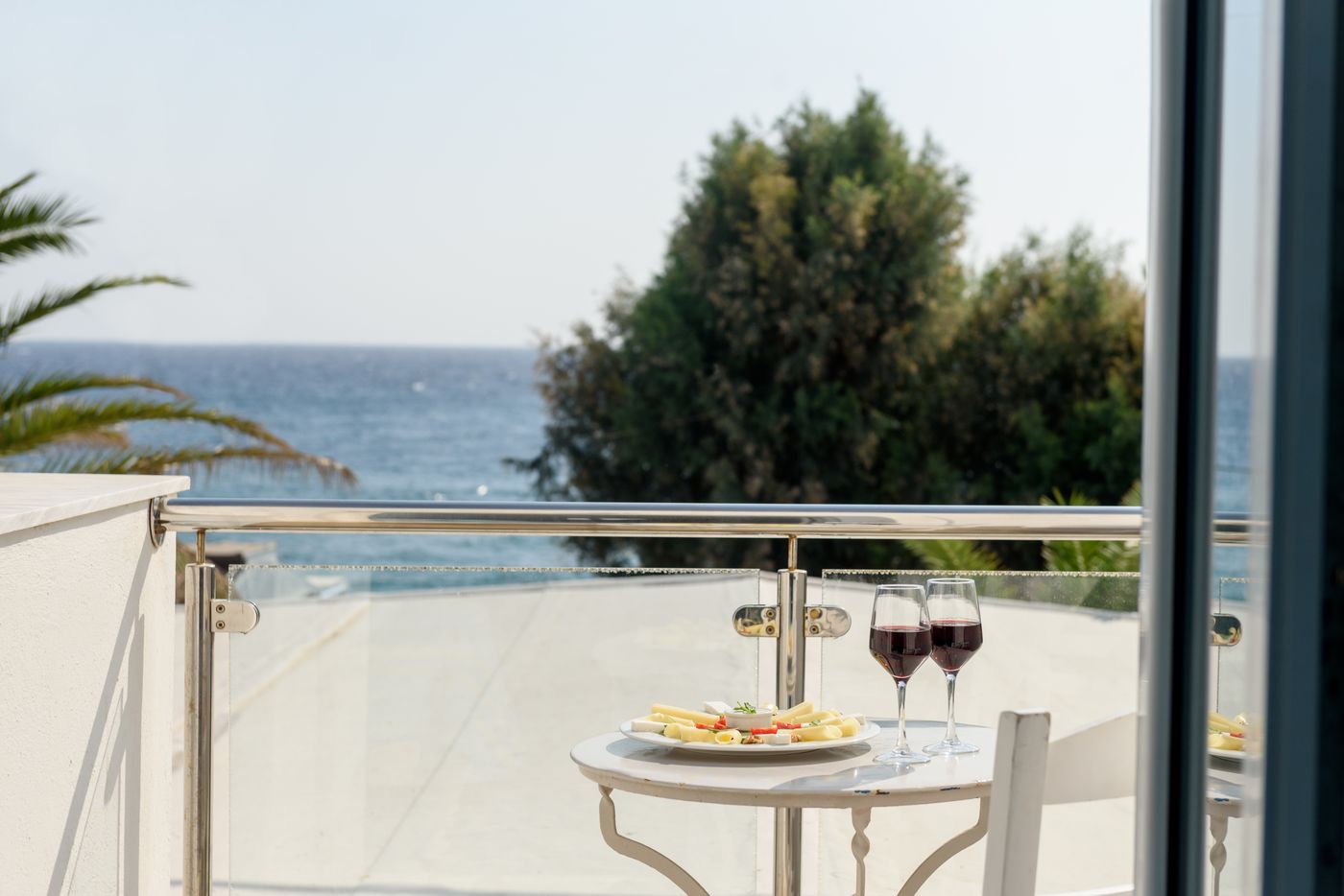 Alesahne-Beach-Room-62