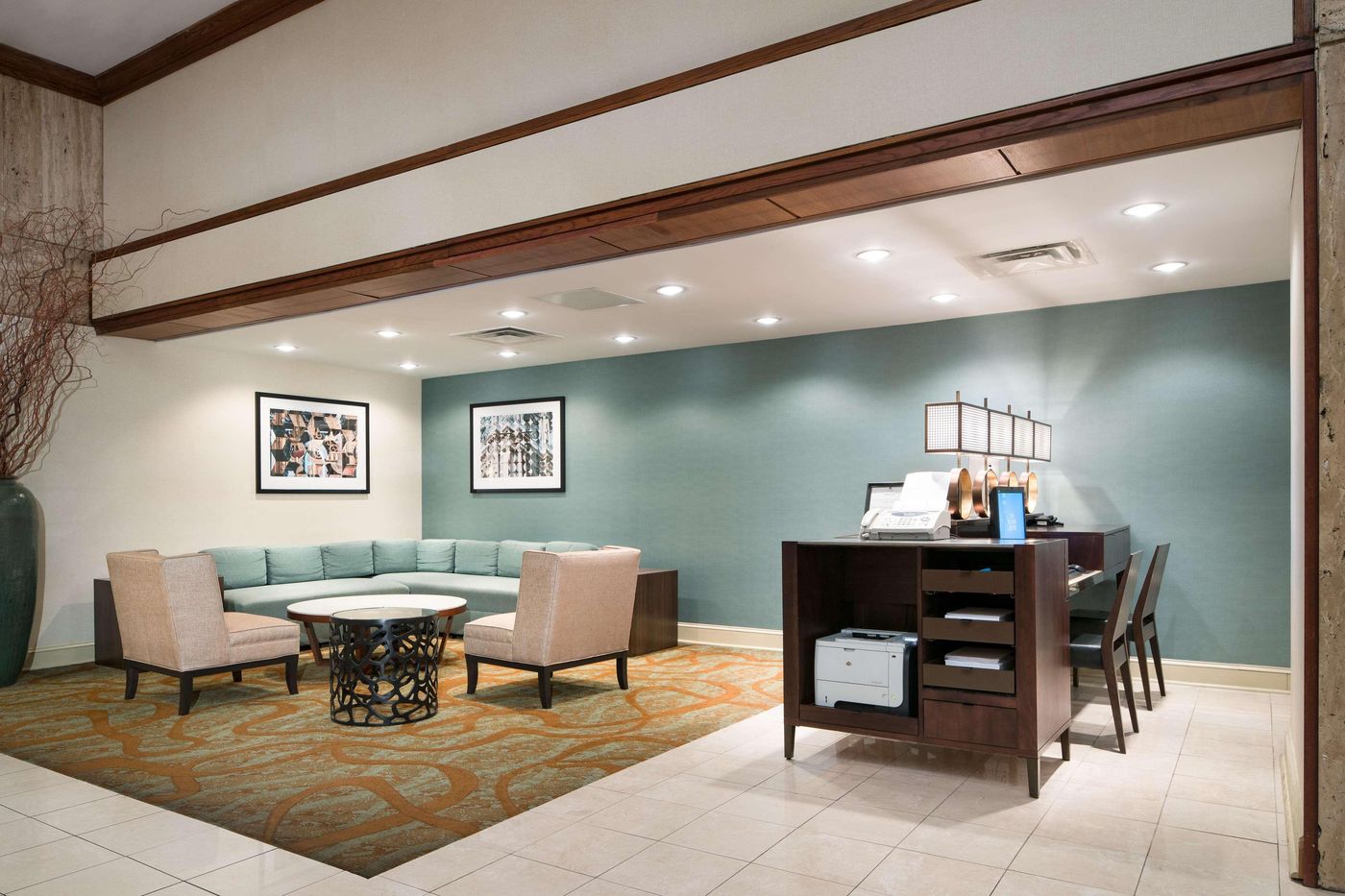 DoubleTree by Hilton Philadelphia Airport-United States-PHILADELPHIA-Lobby-10
