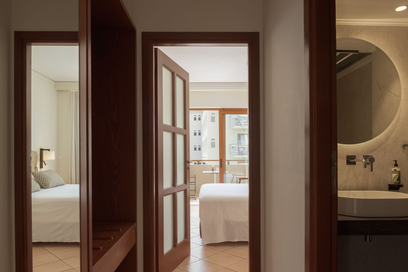 Theartemis-Palace-Room-42