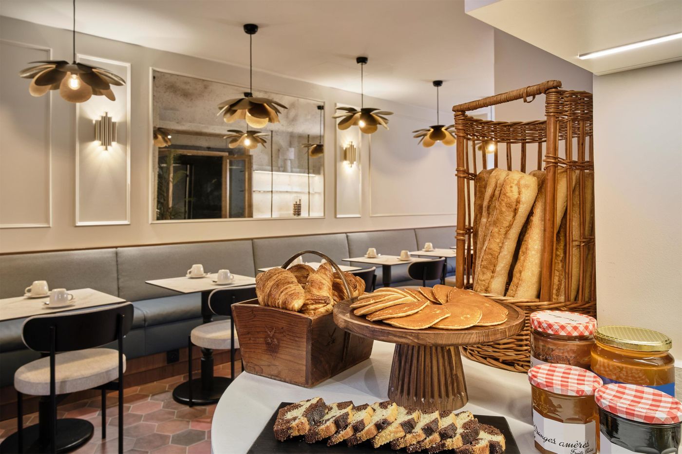 Moulin-Plaza-Restaurant-14