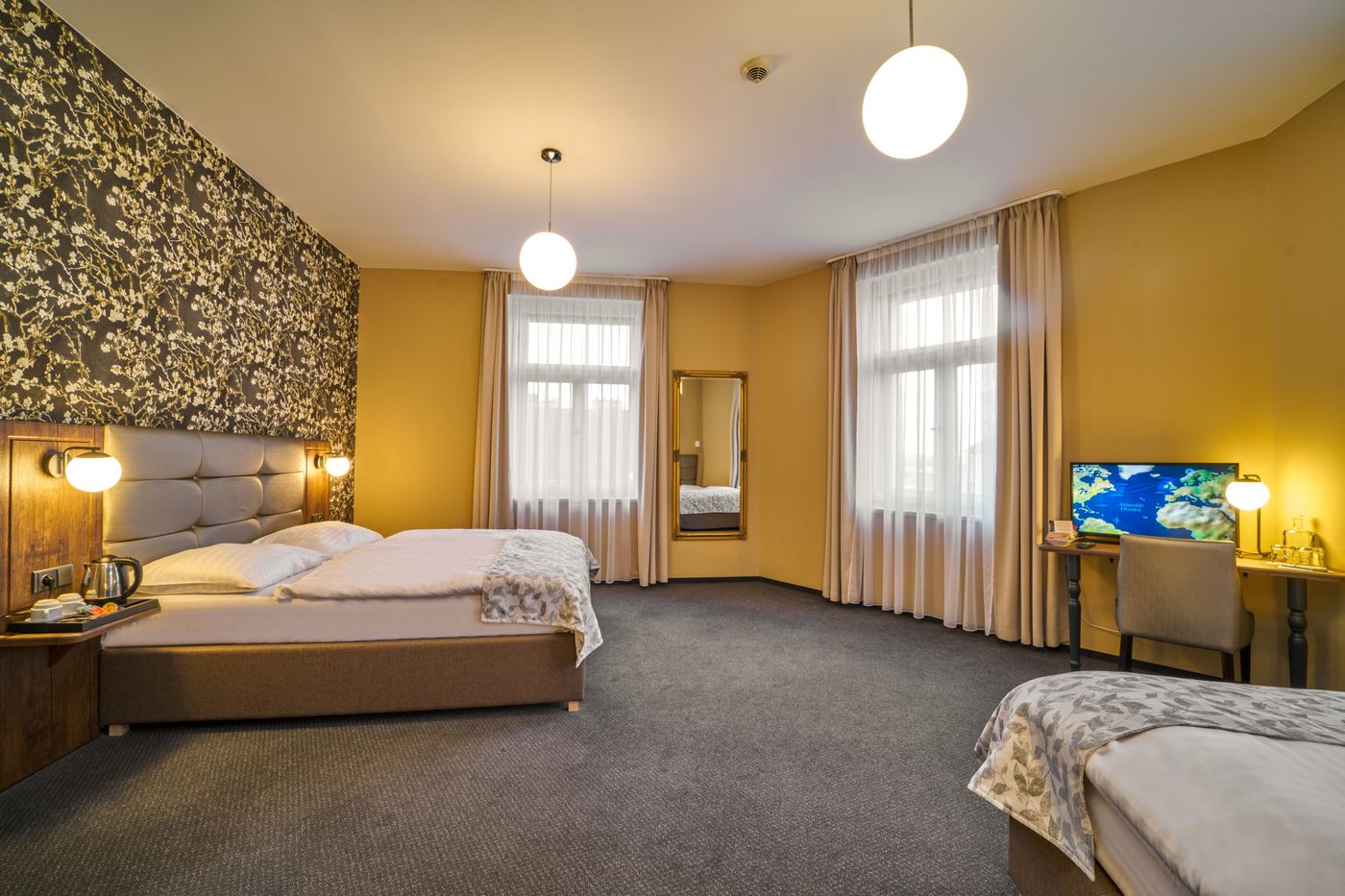 EA-Hotel-Victoria-Room-4