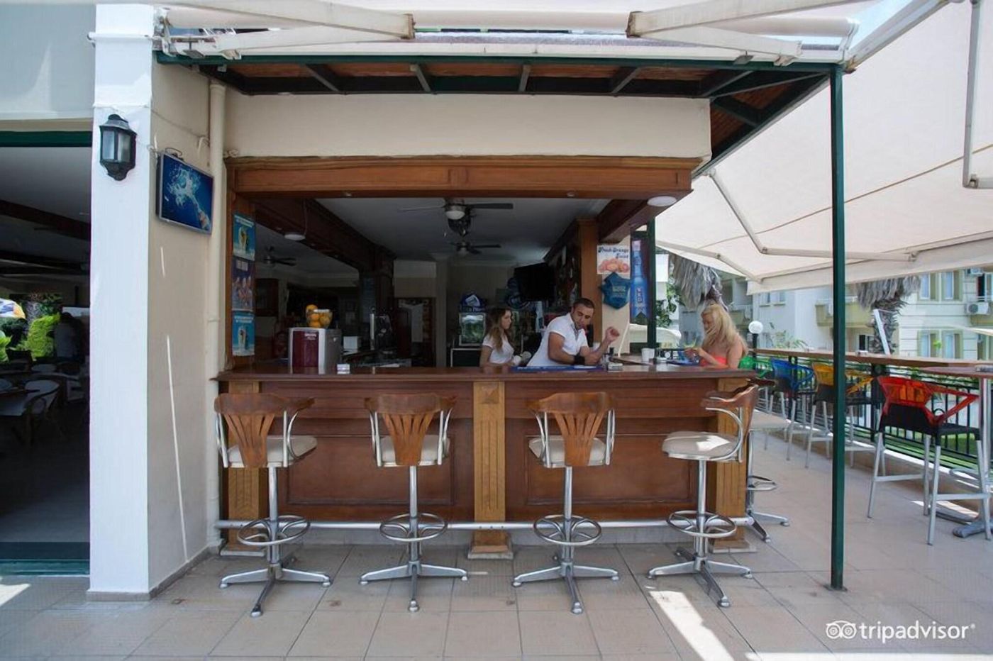 Aegean-Princess-Lobby-37