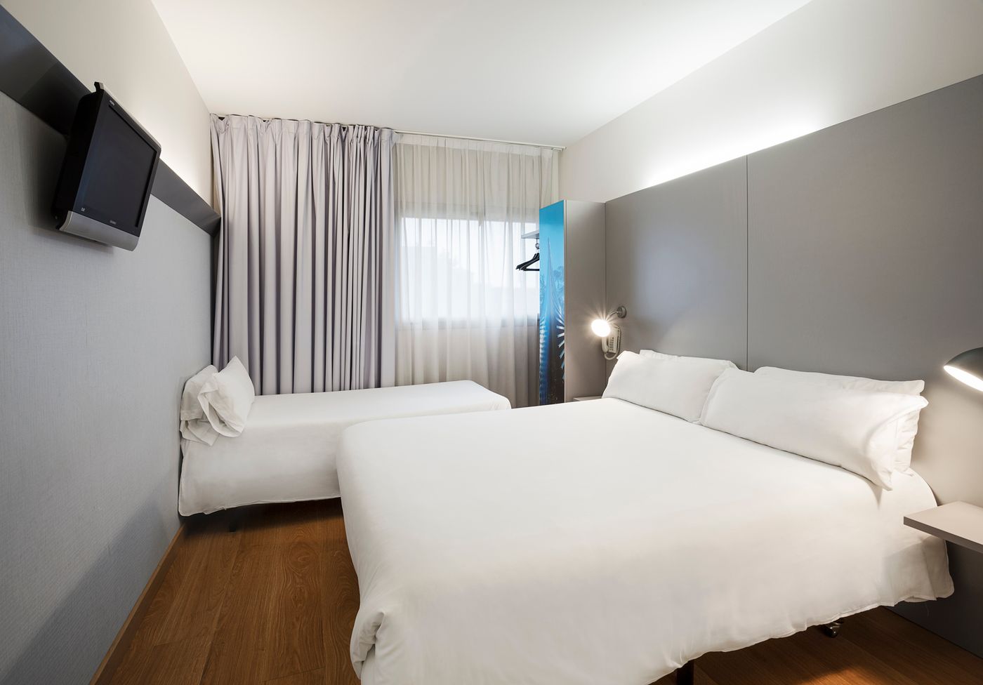 B-B-Girona-2-Room-5