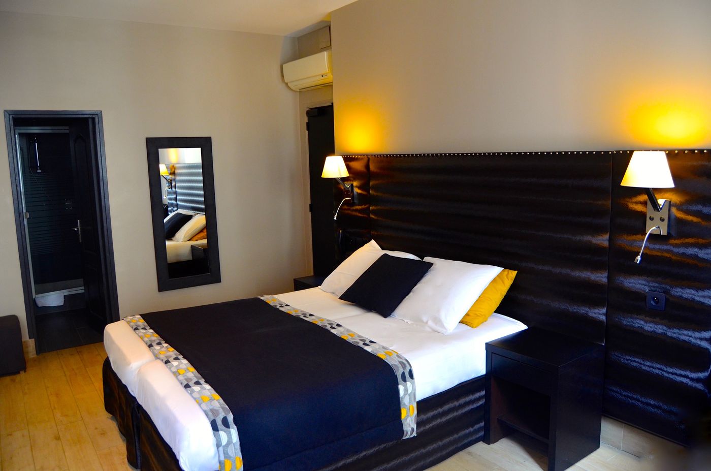 Migny-Opera-Montmartre-Room-30