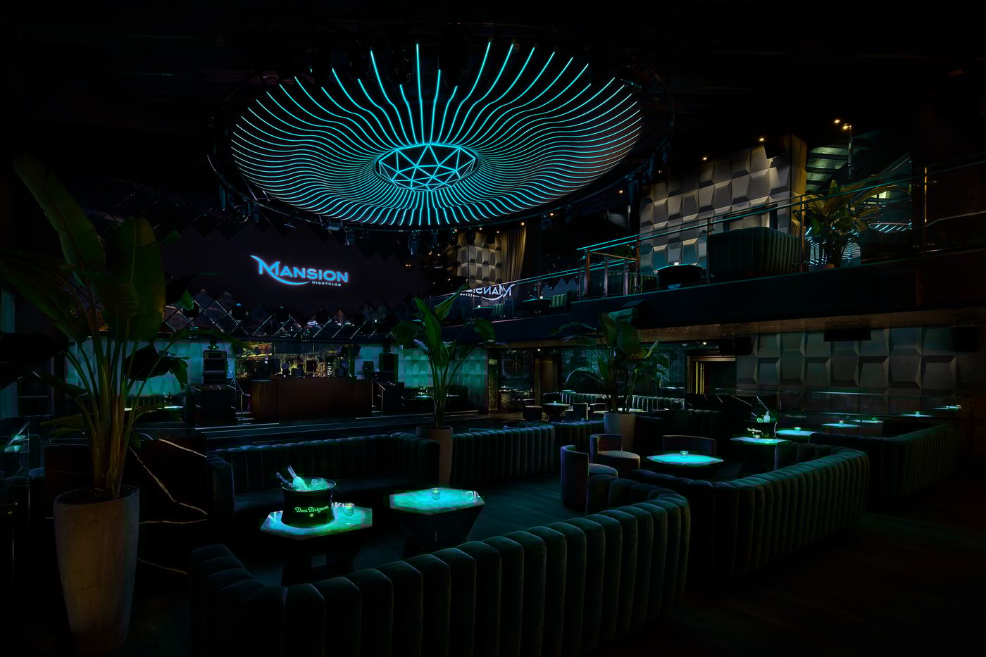 Paradox-Hotel-Vancouver-Bar-30