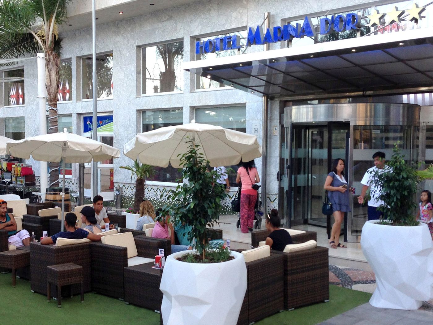 Marina-D-or-3-Bar-20