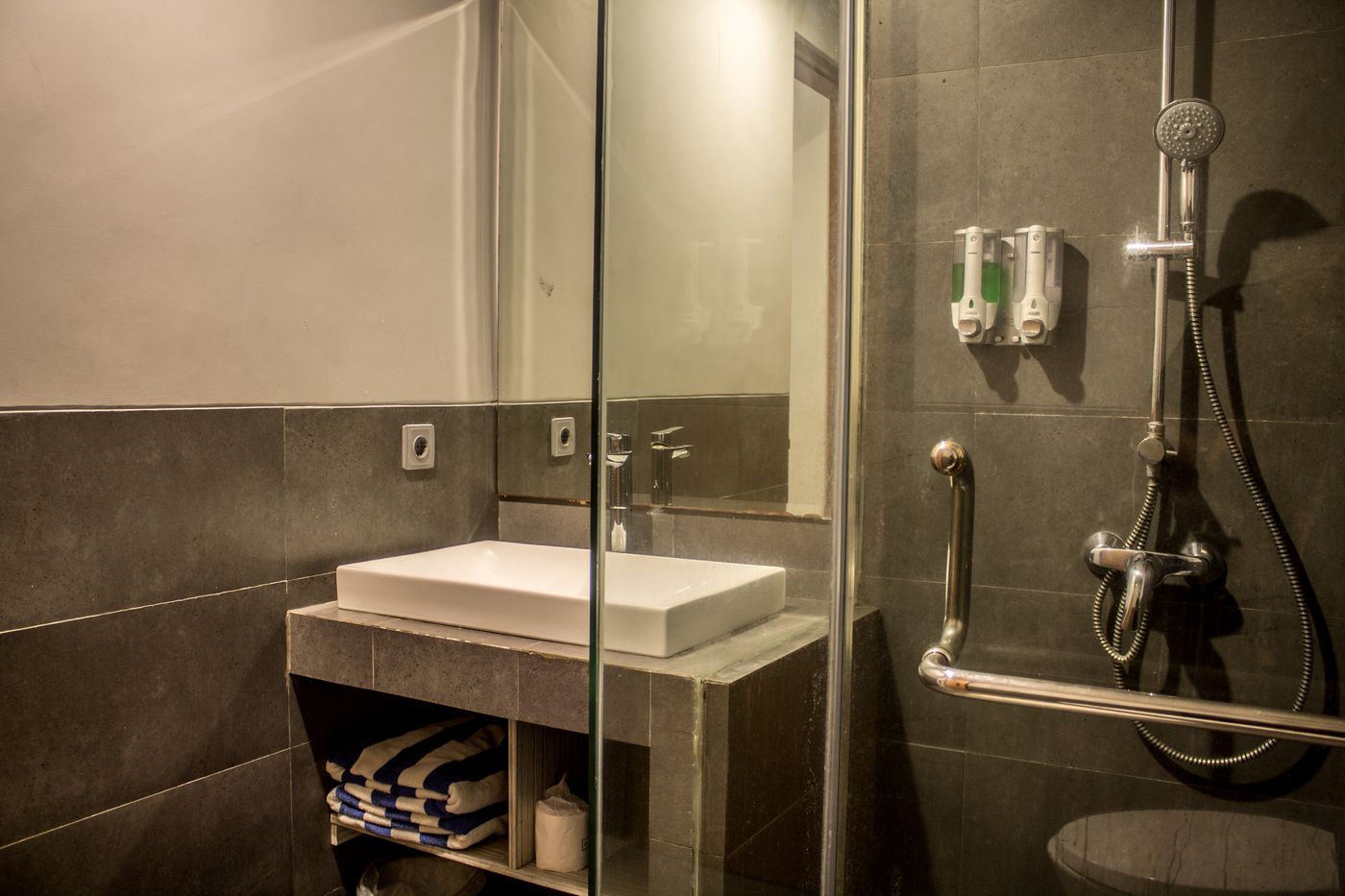 Transera Kamini Legian Hotel-Indonesia-Bali-Room-7