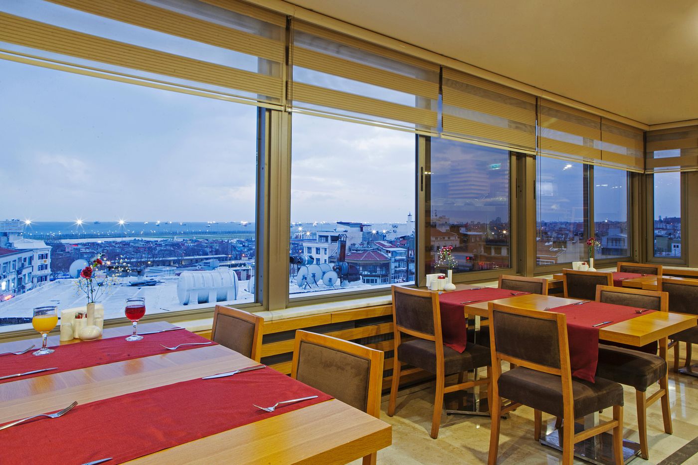 Delta-Hotel-Istanbul-Restaurant-52