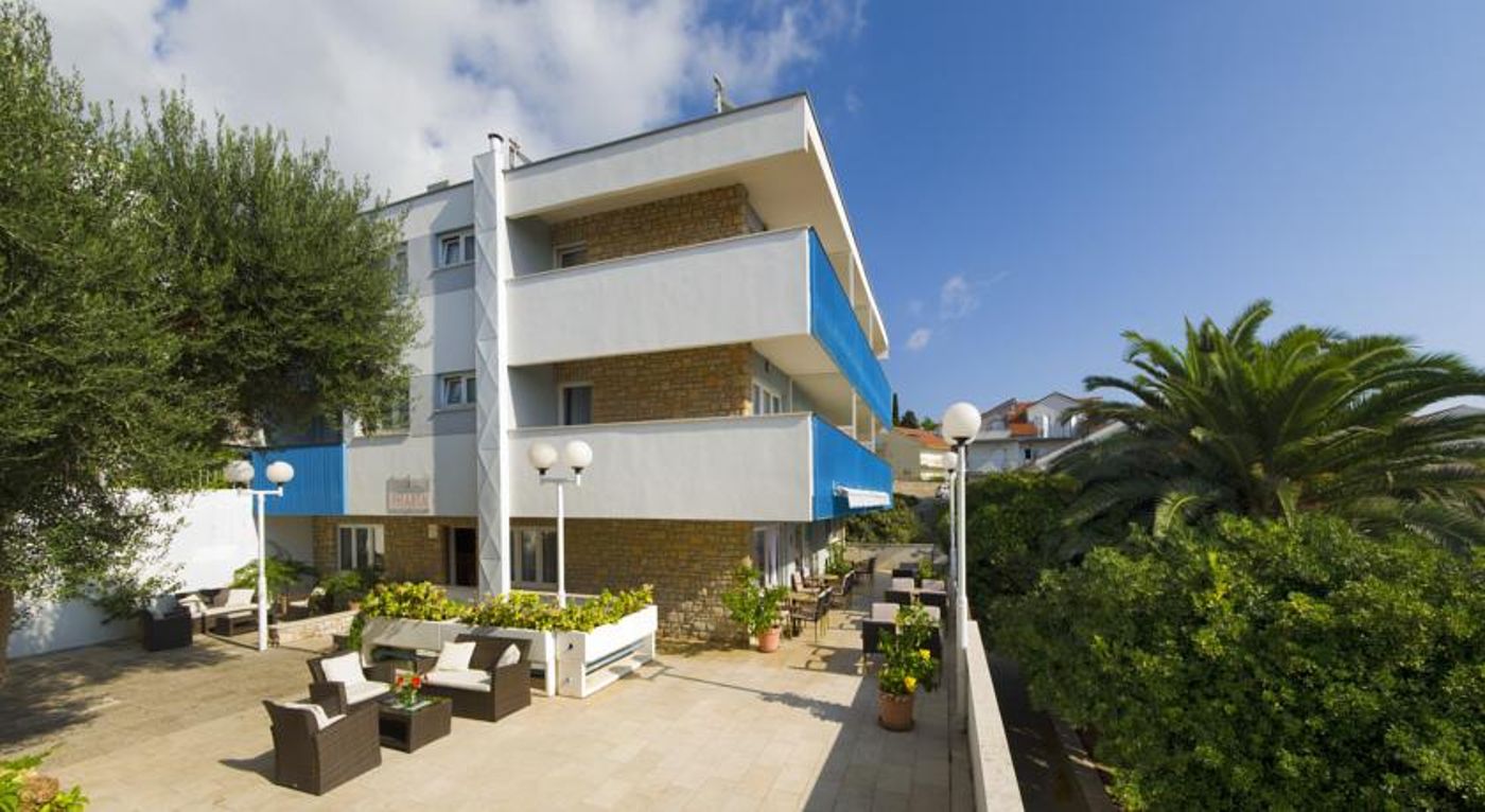 Pharia Aparthotel