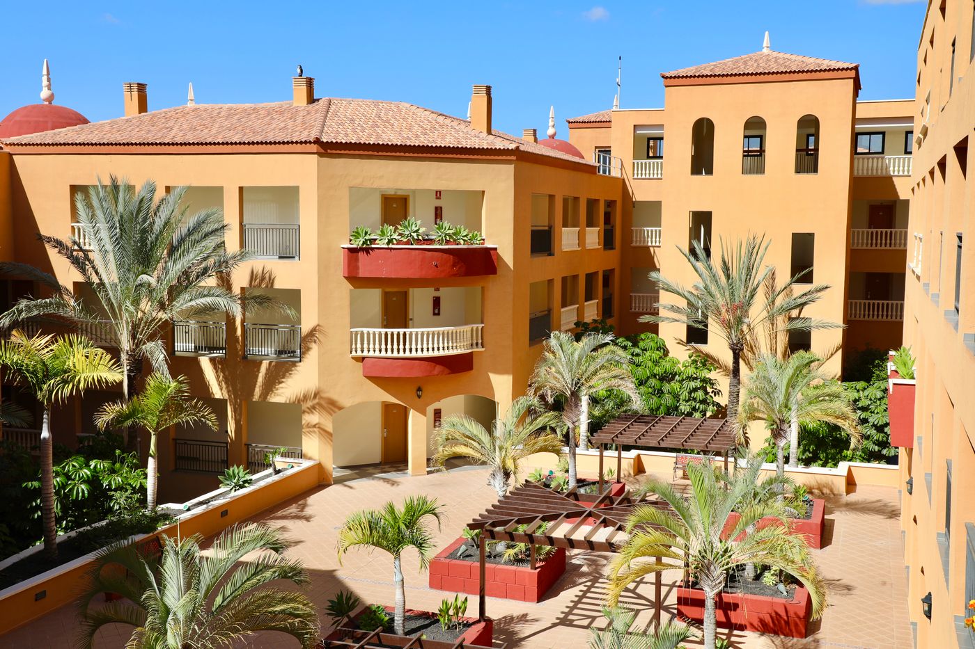 Grand Muthu Golf Plaza Hotel