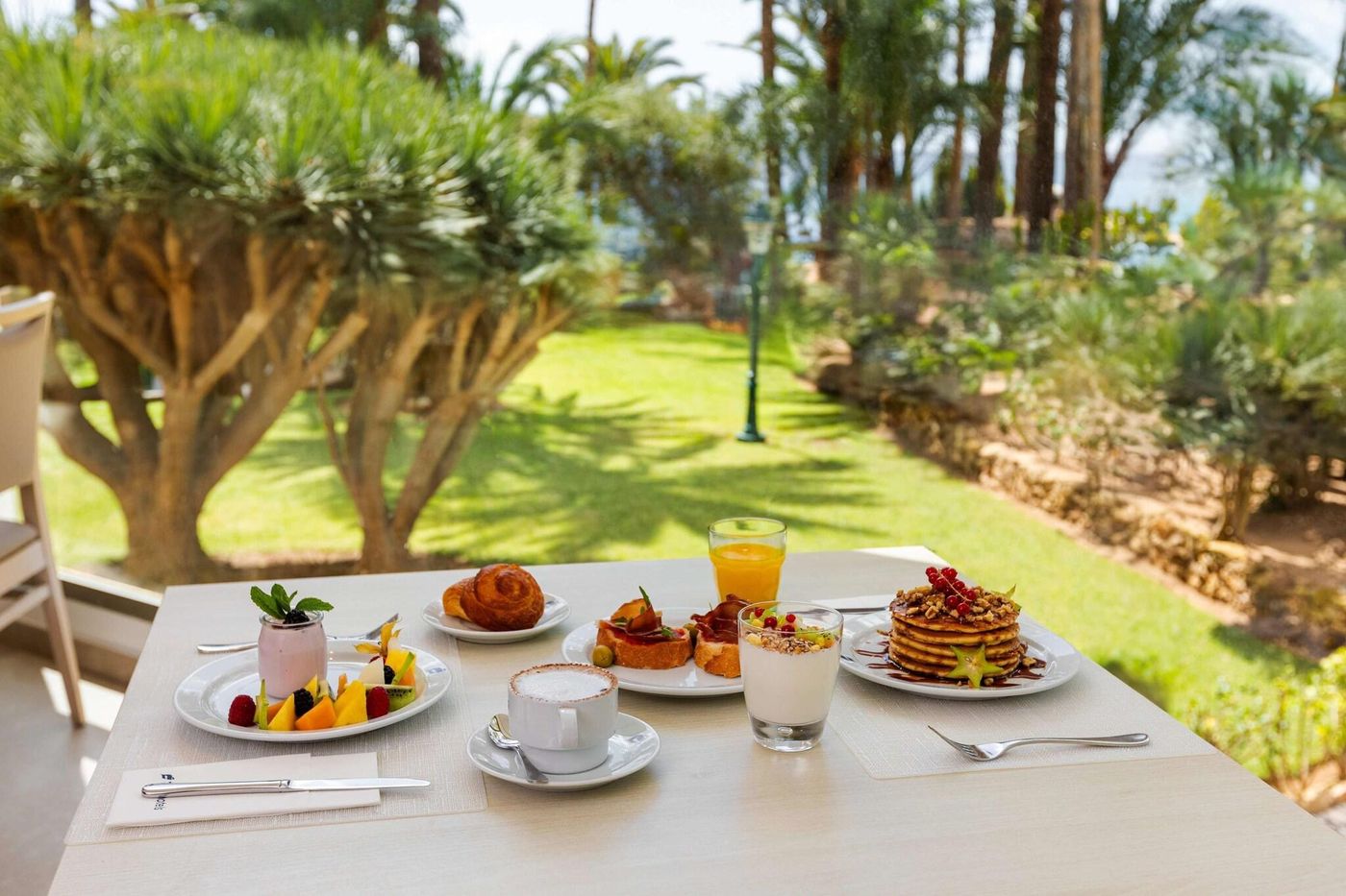 THB-Los-Molinos-Class-Restaurant-19