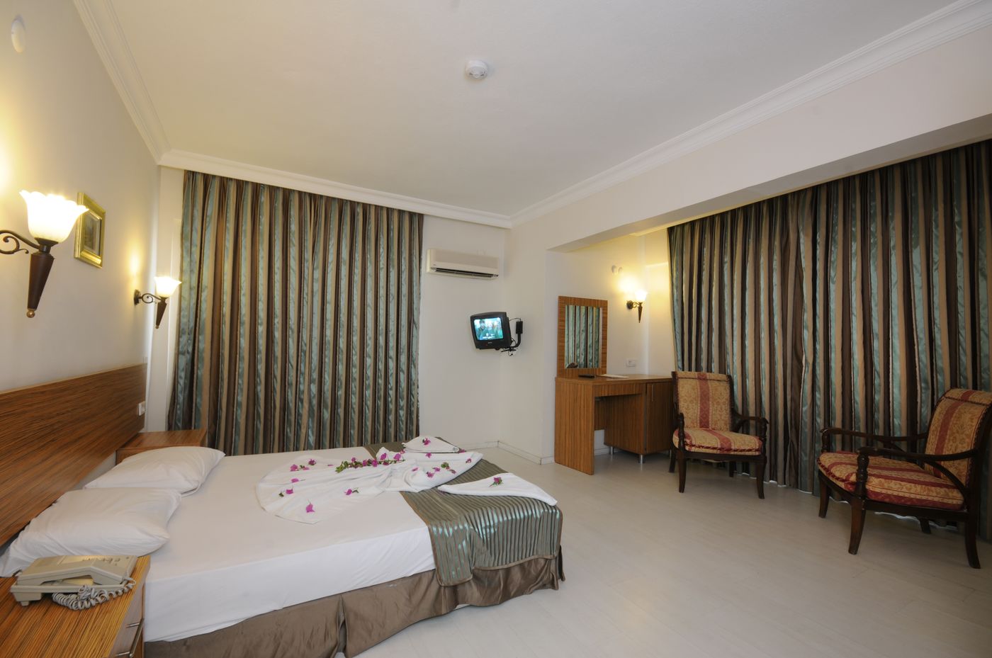 Cle-Seaside-Hotel-Room-19