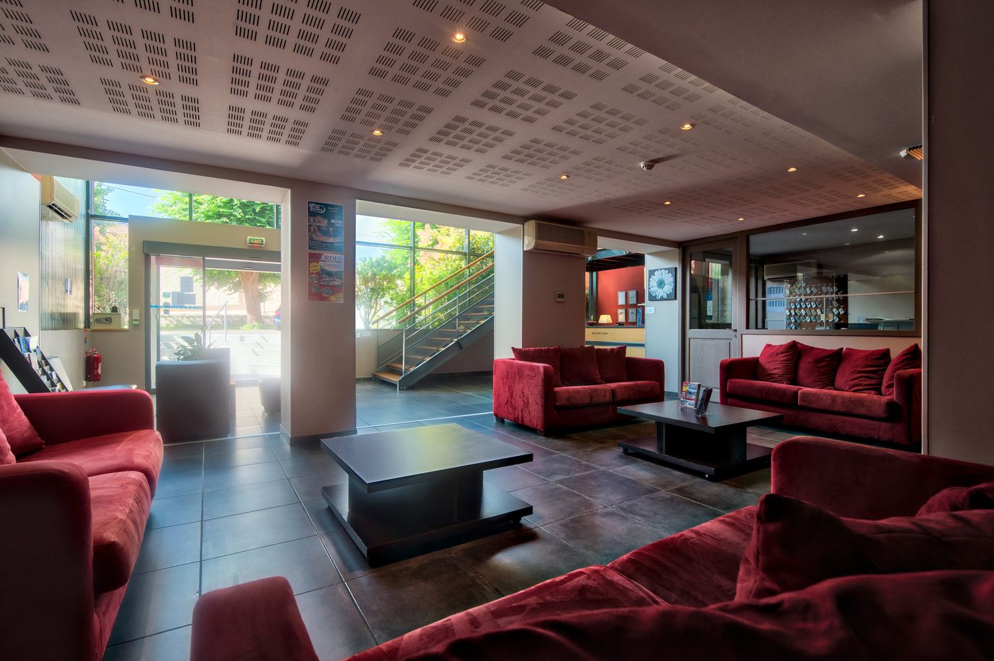 Zenitude Hôtel-Résidences Les Jardins de Lourdes-France-LOURDES-Lobby-2