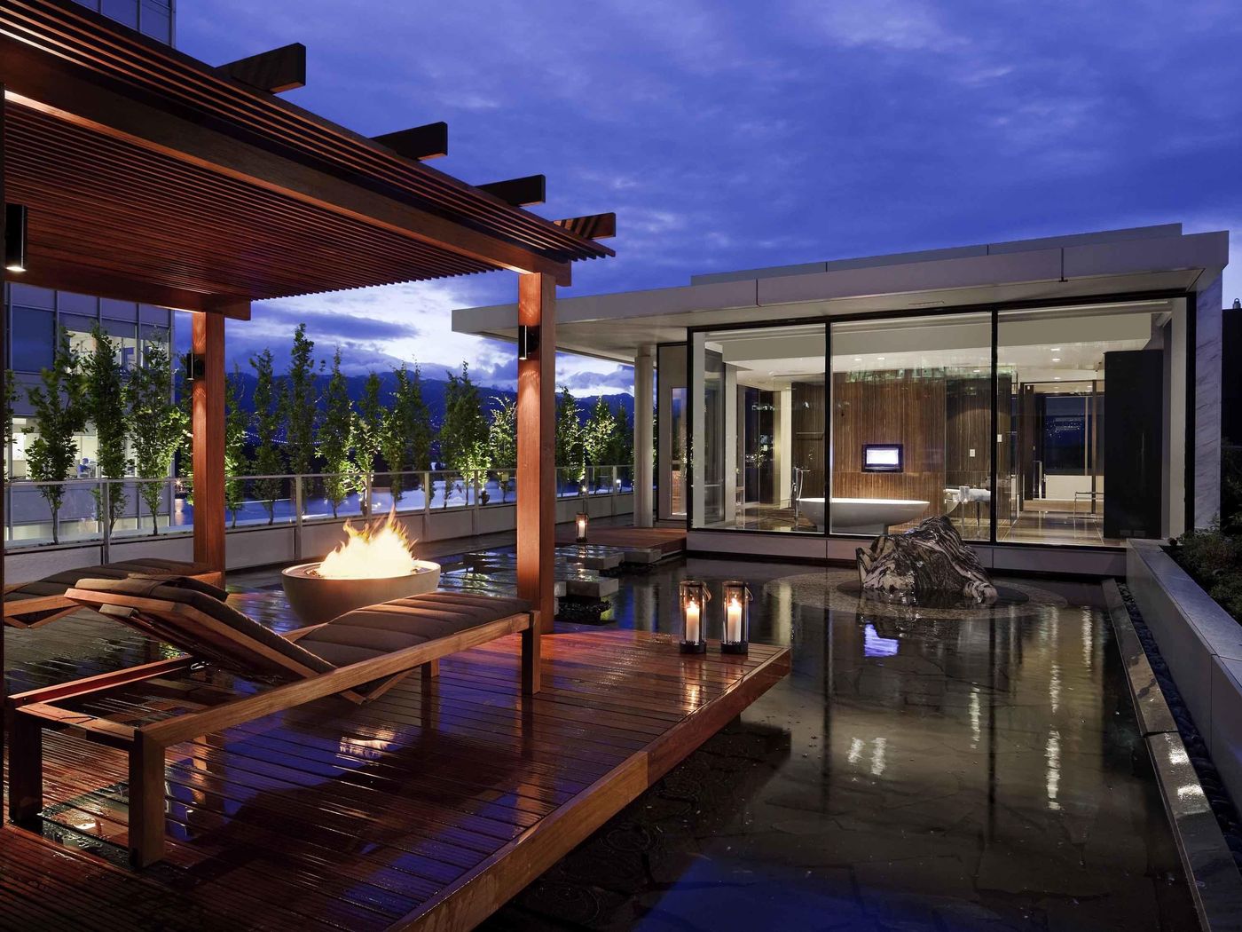 Fairmont-Pacific-Rim-Room-103