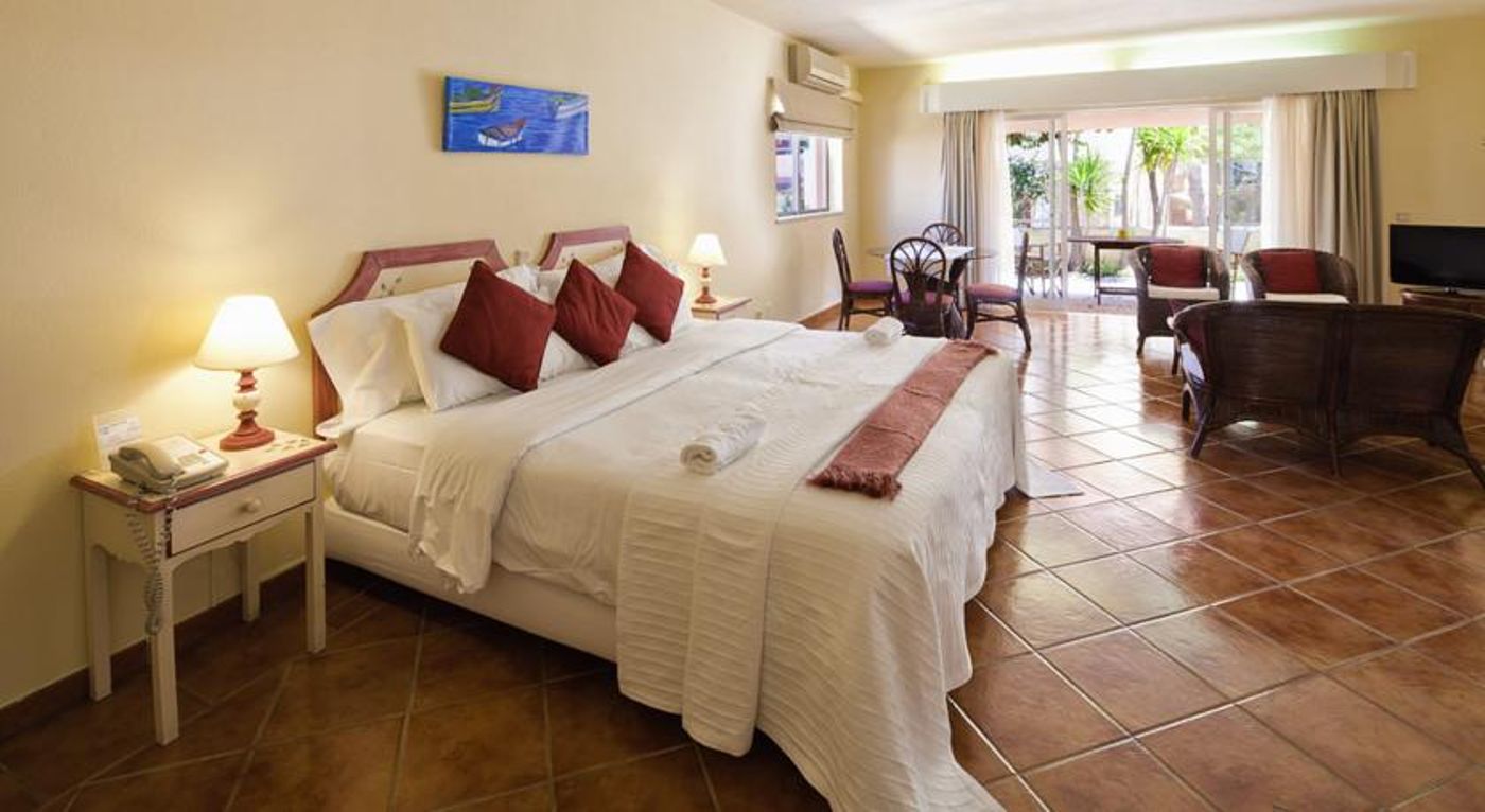 Costa d'Oiro Ambiance Village