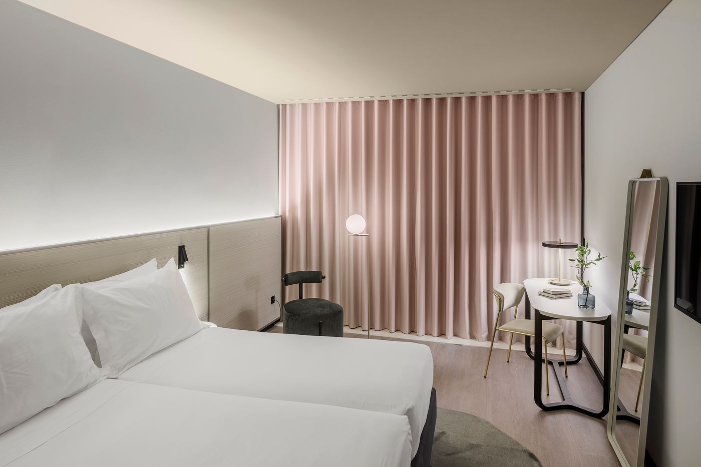 Azoris-Royal-Garden-Leisure---Conference-Hotel-Room-26