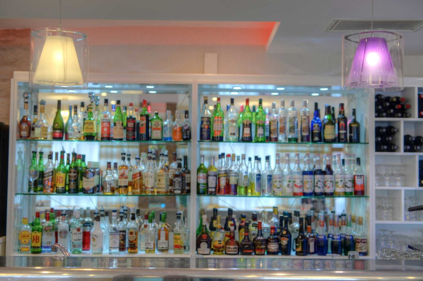 Alexandra-Hotel-Bar-35