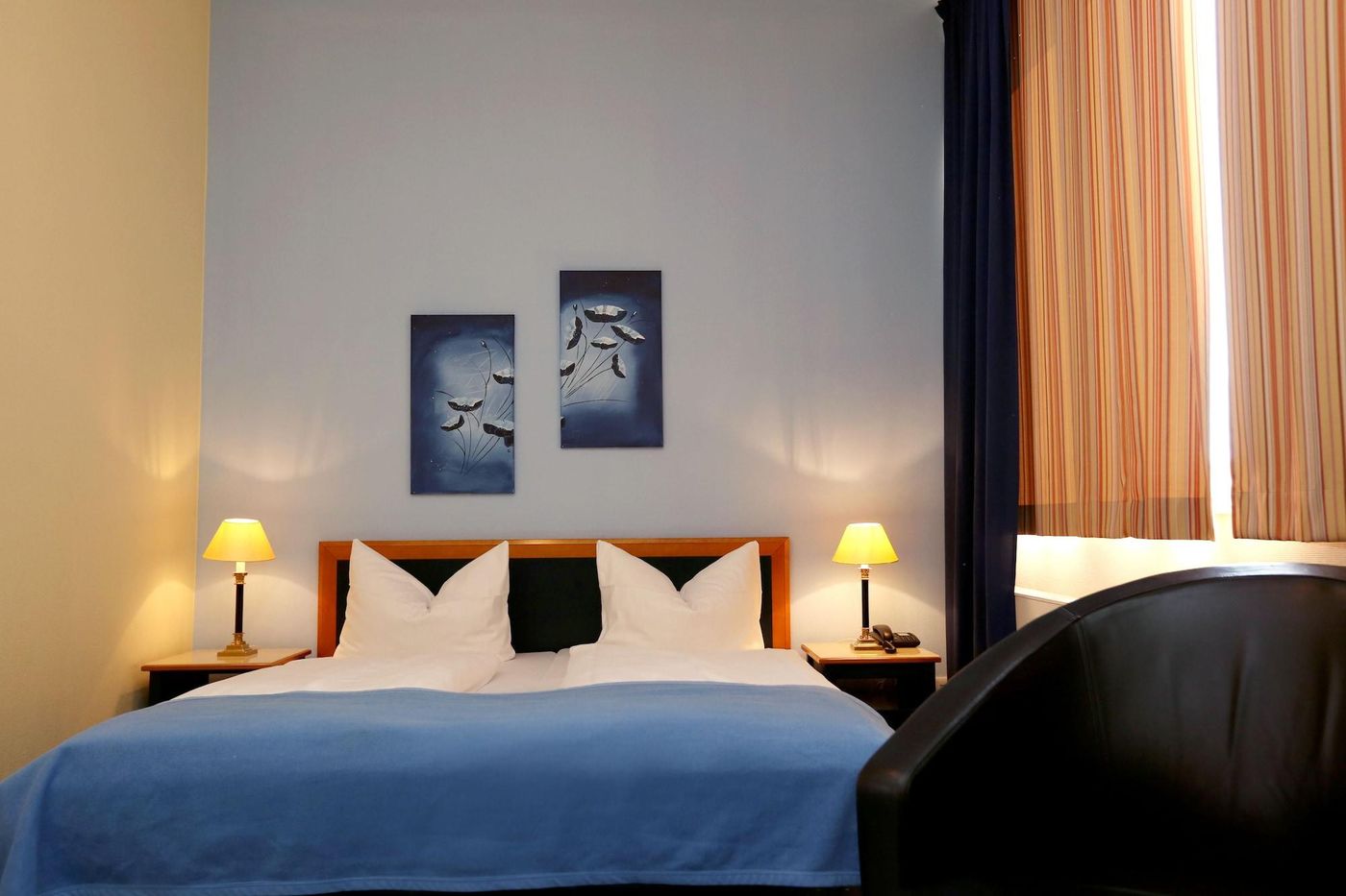 H24-Hoteltow-Room-23
