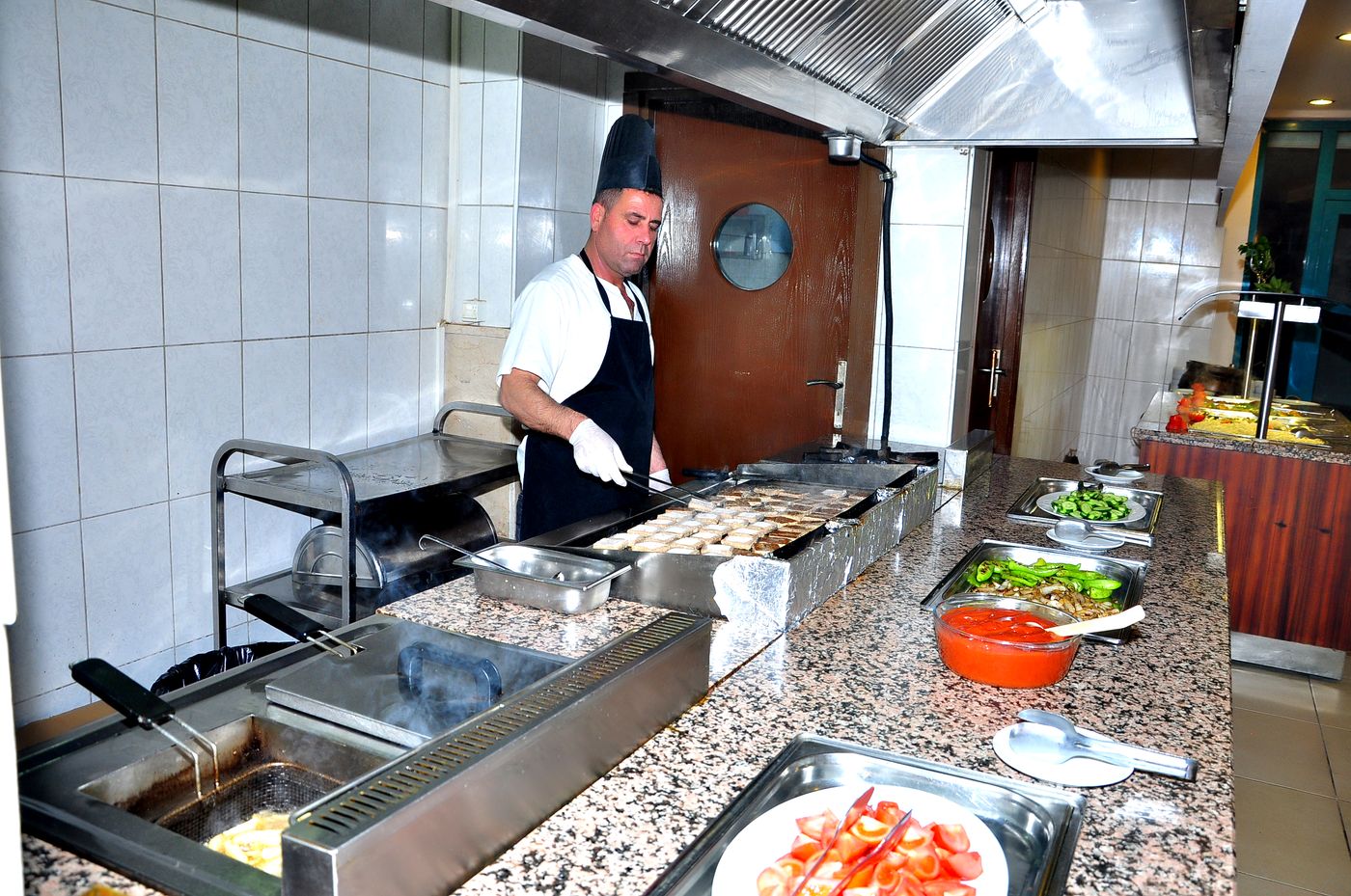 Cinar-Family-Suites-Restaurant-42