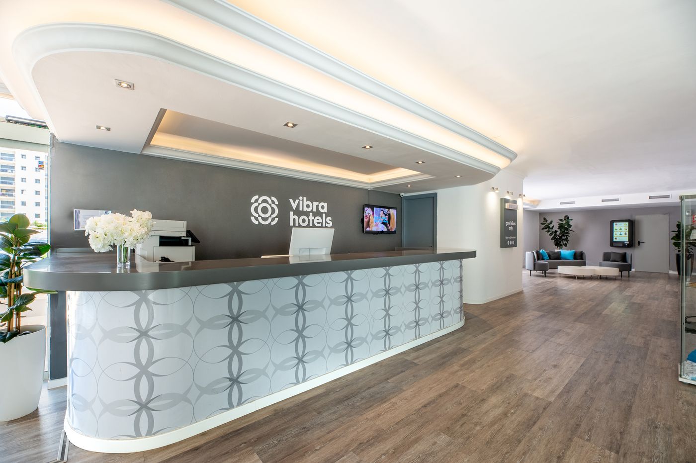 Vibra Tivoli Apartments