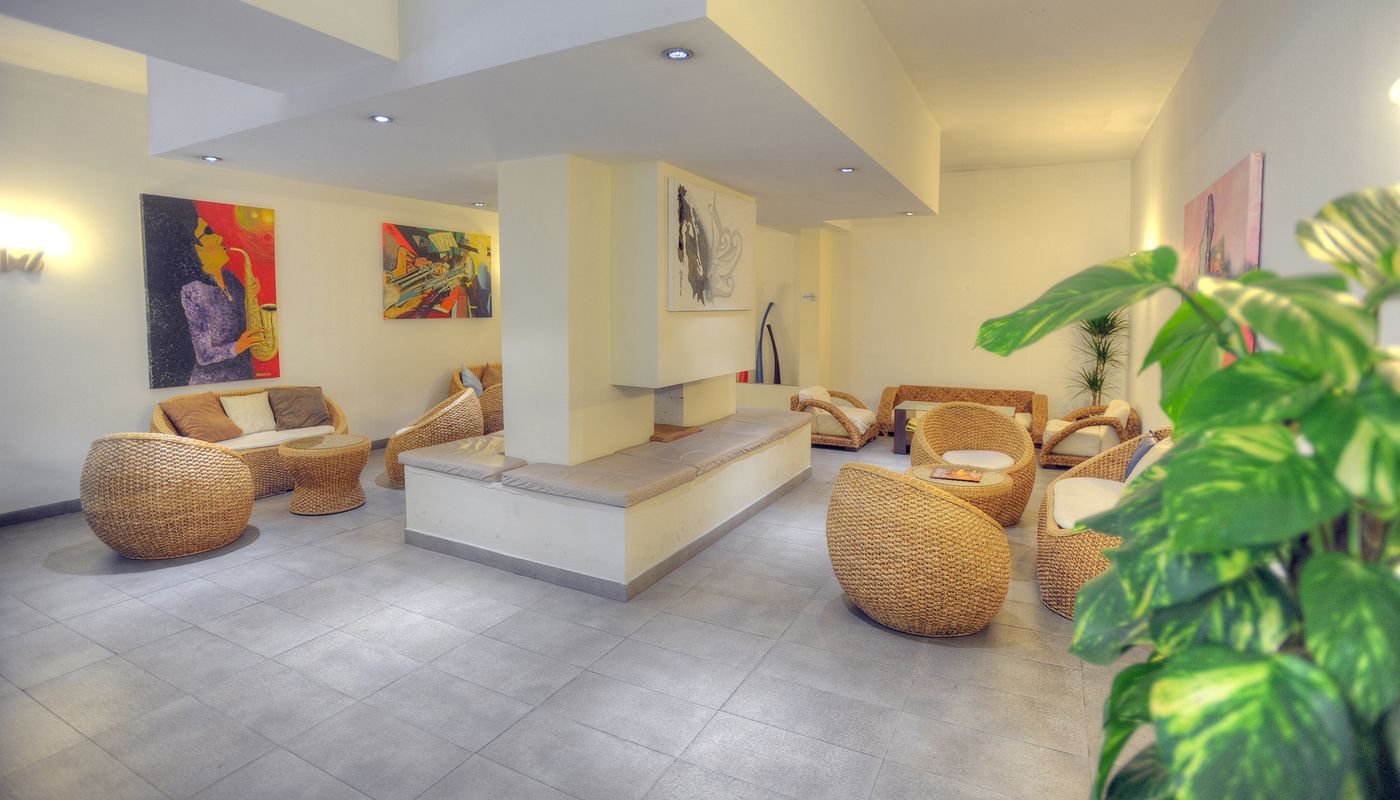 St-Julians-Bay-Hotel-Lobby-52