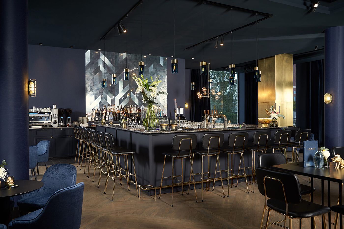 Van-der-Valk-Hotel-Amsterdam---Amstel-Bar-11