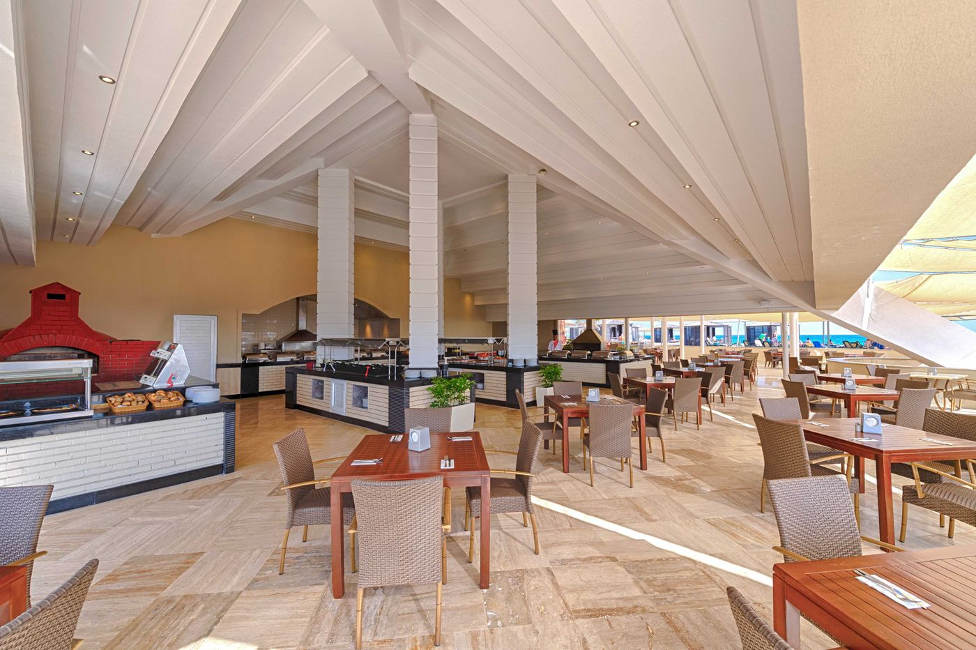 Seven-Seas-Hotel-Blue-Restaurant-67