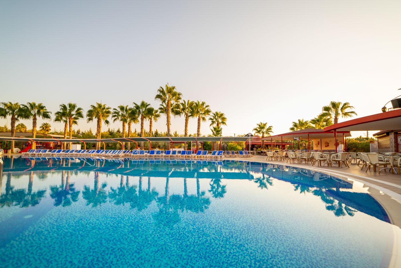 Hane-Sun-Hotel-Pool-5