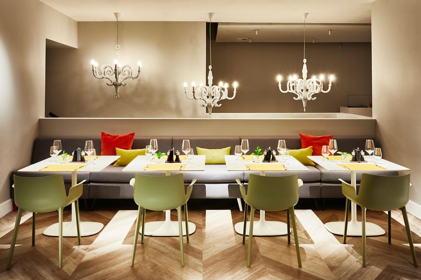 Hotel-Indigo-Warsaw---Nowy-Swiat-Restaurant-18